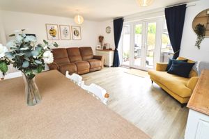 RUBENS CLOSE- click for photo gallery